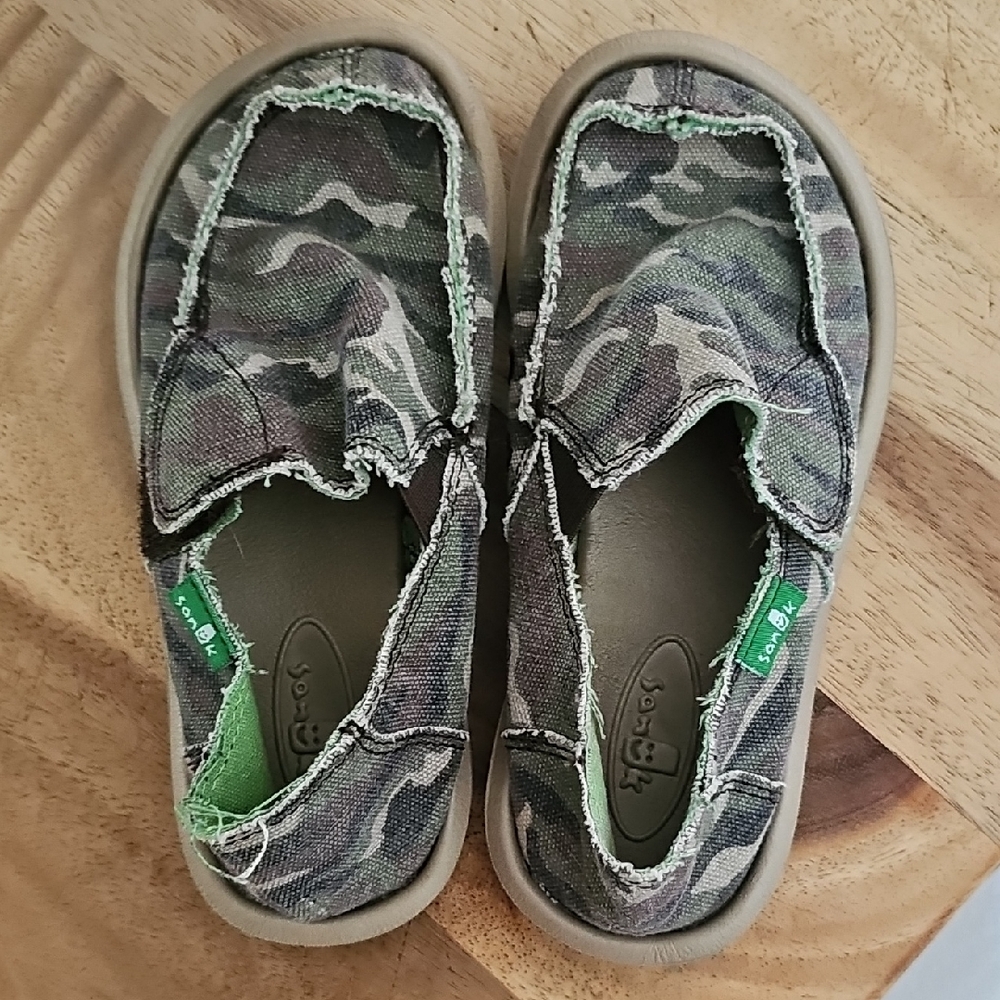 Bogs Green Moccasins Relaxed Slip-On Shoes